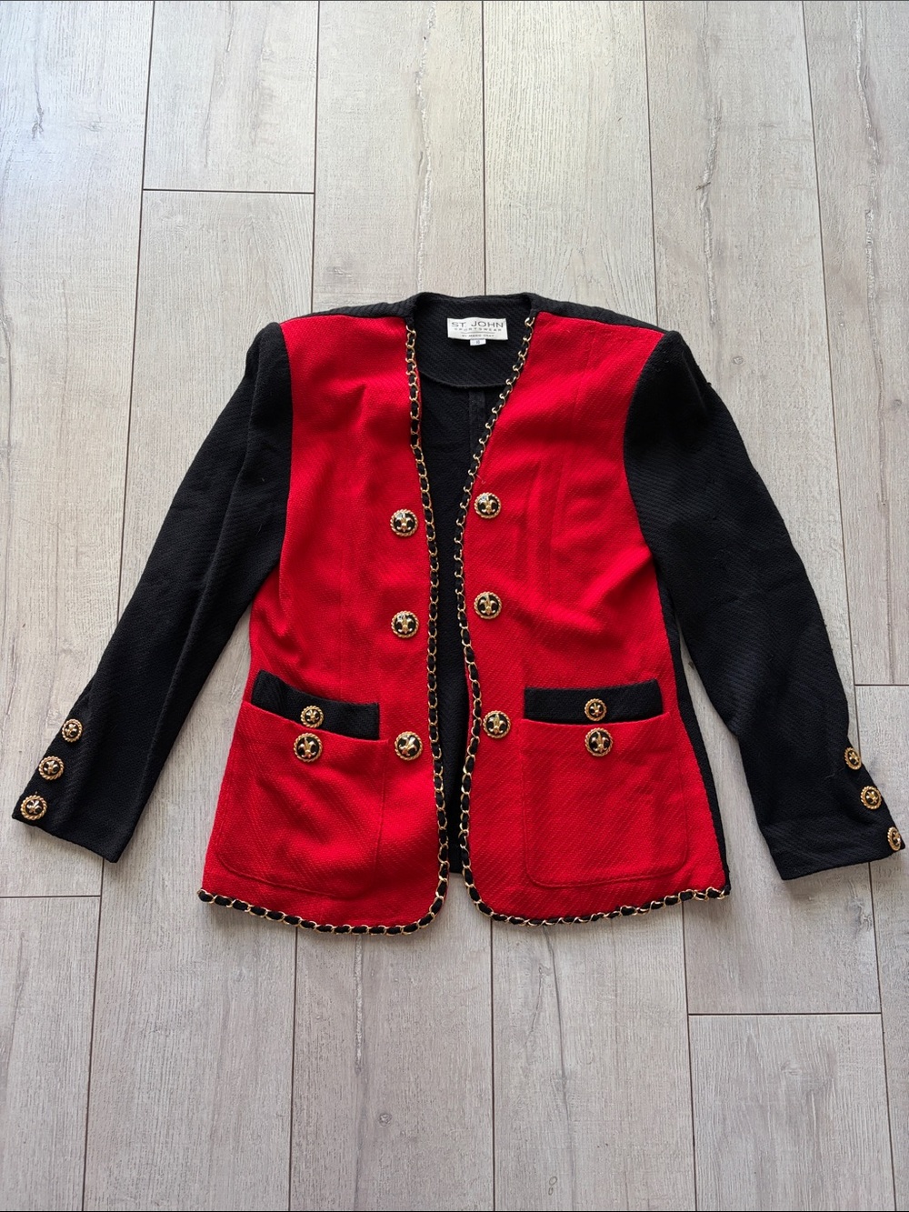 St. John Red skirt suit Blazer Gold Buttons 10M jacket knit Santana